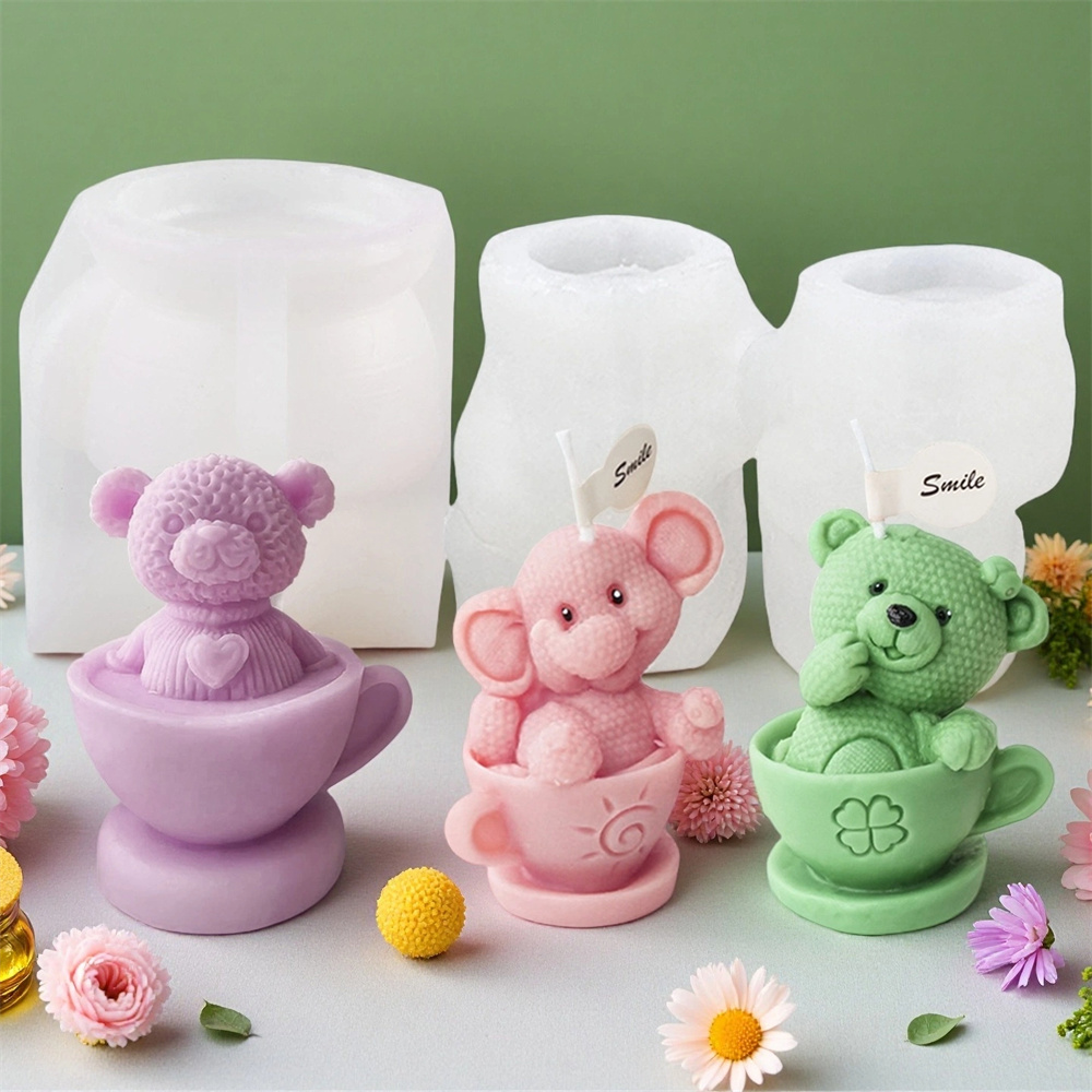 Ceramic Candle Vessel - Oso de peluche en taza molde