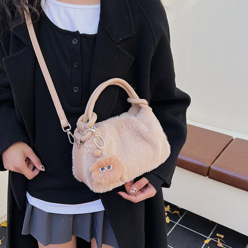 Interior Design News - Otoño Invierno bolsos simples de felpa