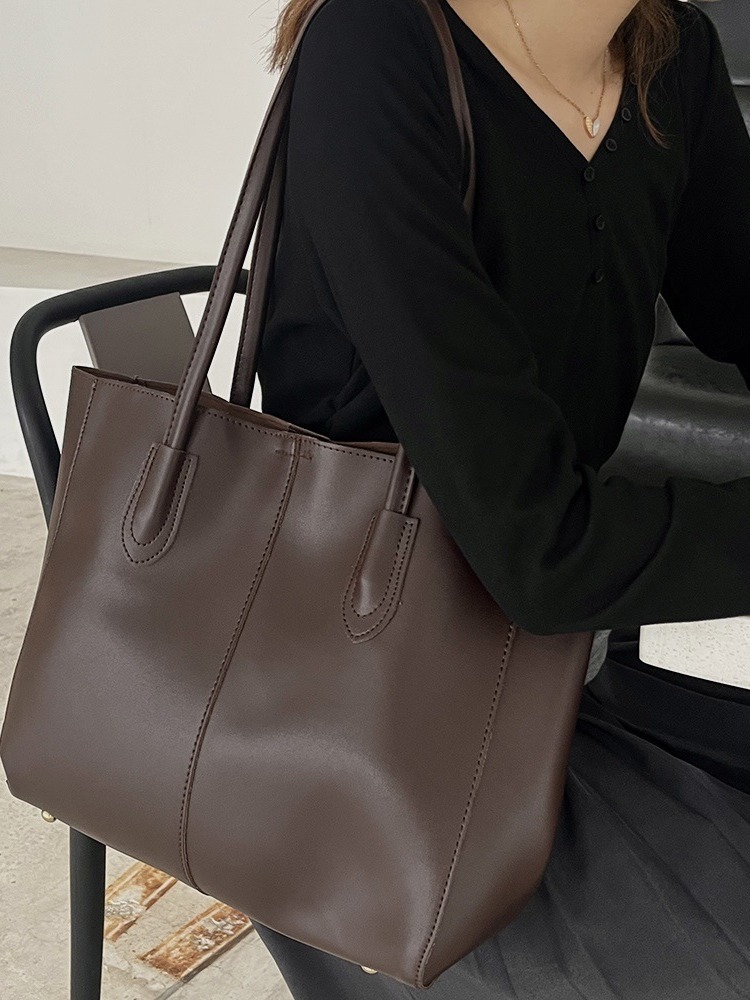 CGCBAG, bolso de mano de marca - Interior Design Simple reseña y precio