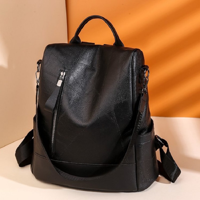 Mochila de diseñador de cuero  - Interior Design News reseña y precio